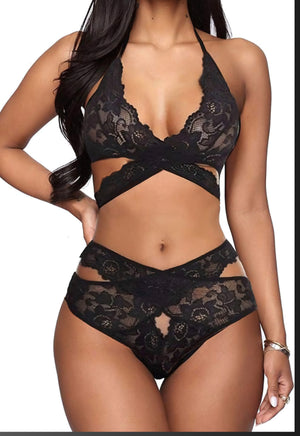 Laces lingerie set